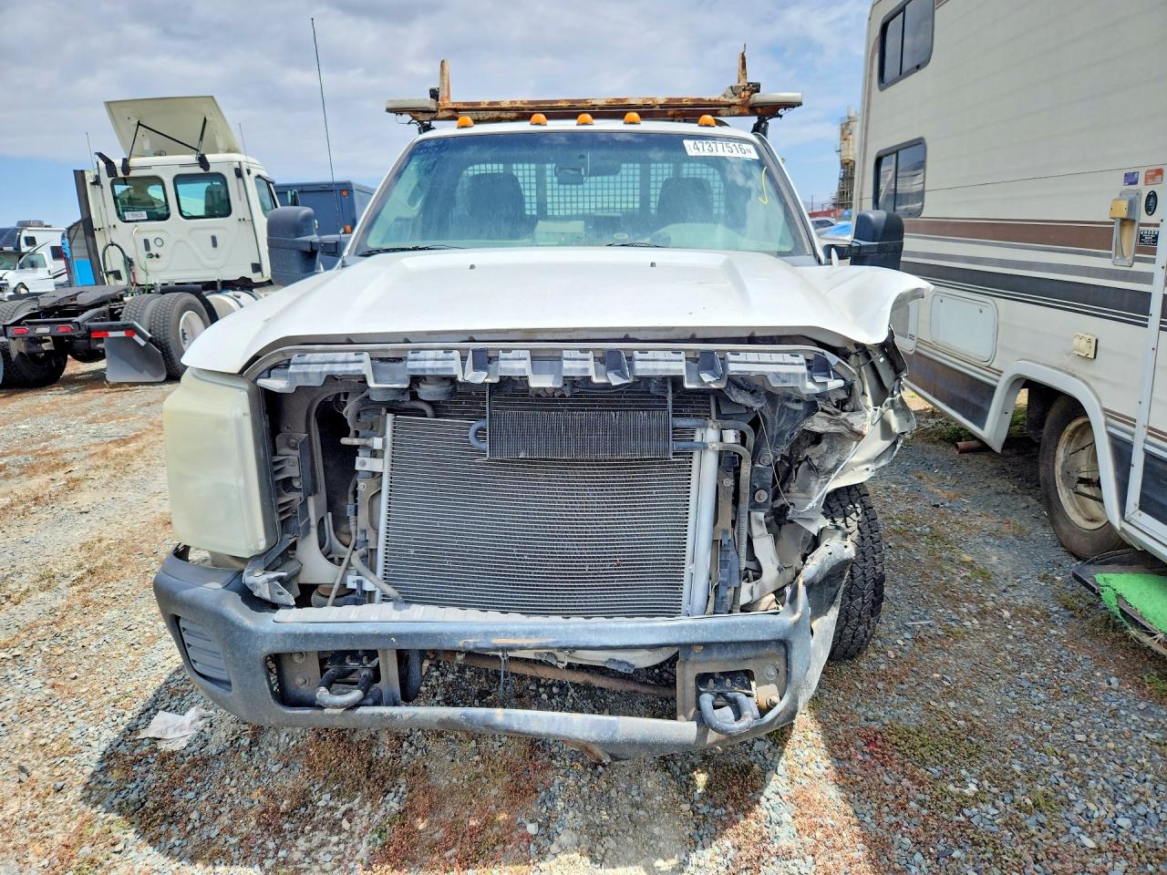 2011 Ford F350 VIN 1FDBF3E69BEB77203 photo 5
