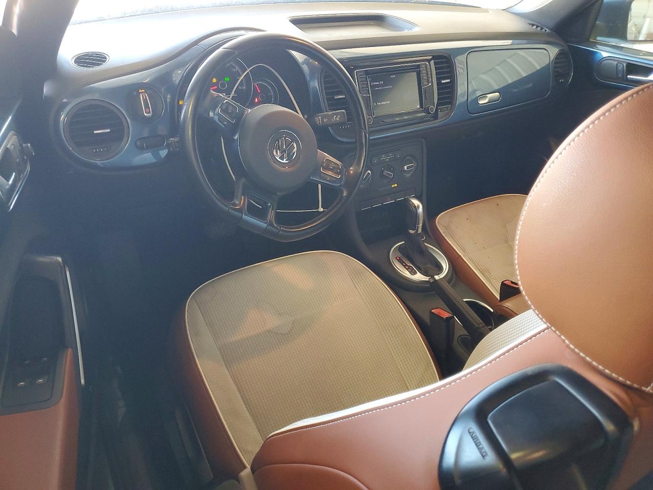2017 Volkswagen Beetle VIN 3VW517AT7HM813992 photo 8