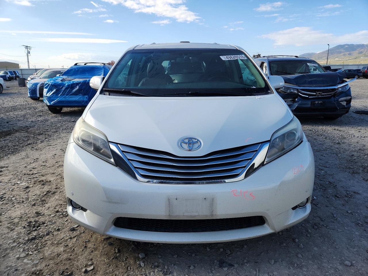 2017 TOYOTA Sienna VIN 5TDYZ3DC1HS867771 photo 5