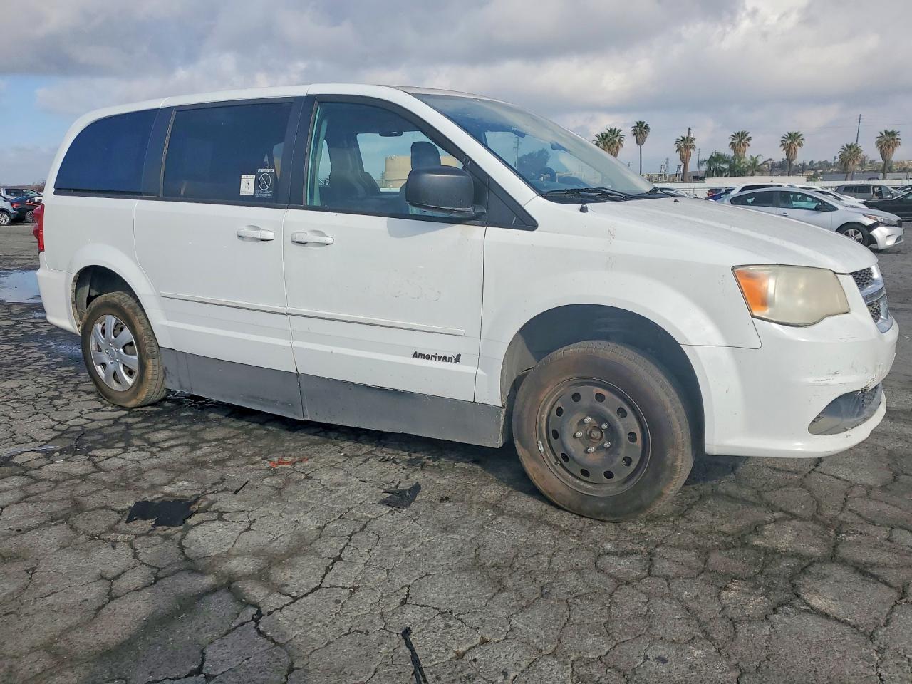 2014 EL Caravan VIN 2C7WDGBG0ER318363 photo 4