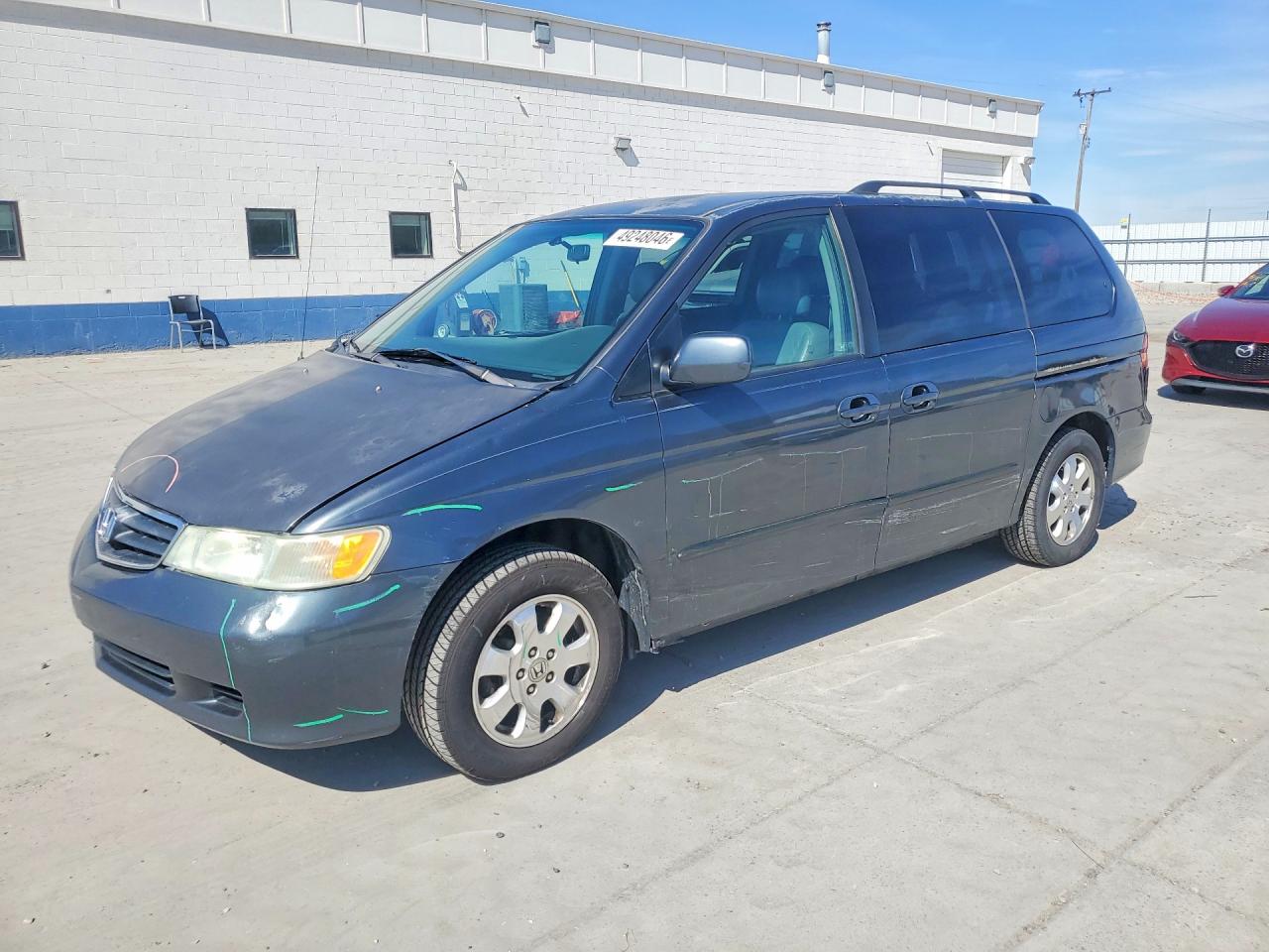 2004 Honda Odyssey VIN 5FNRL18954B074318 photo 1
