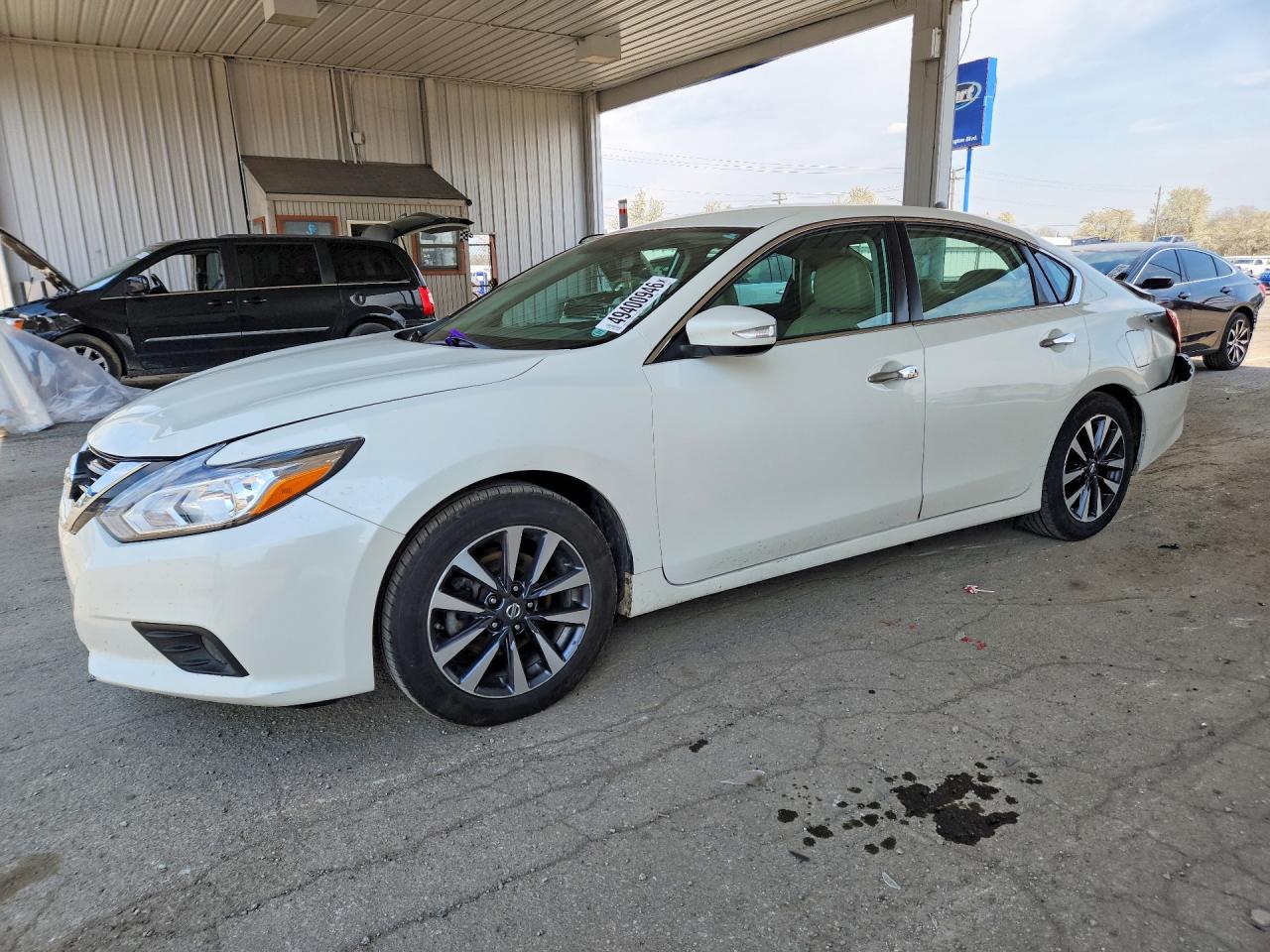 2017 Nissan Altima VIN 1N4AL3AP4HC204163 photo 1