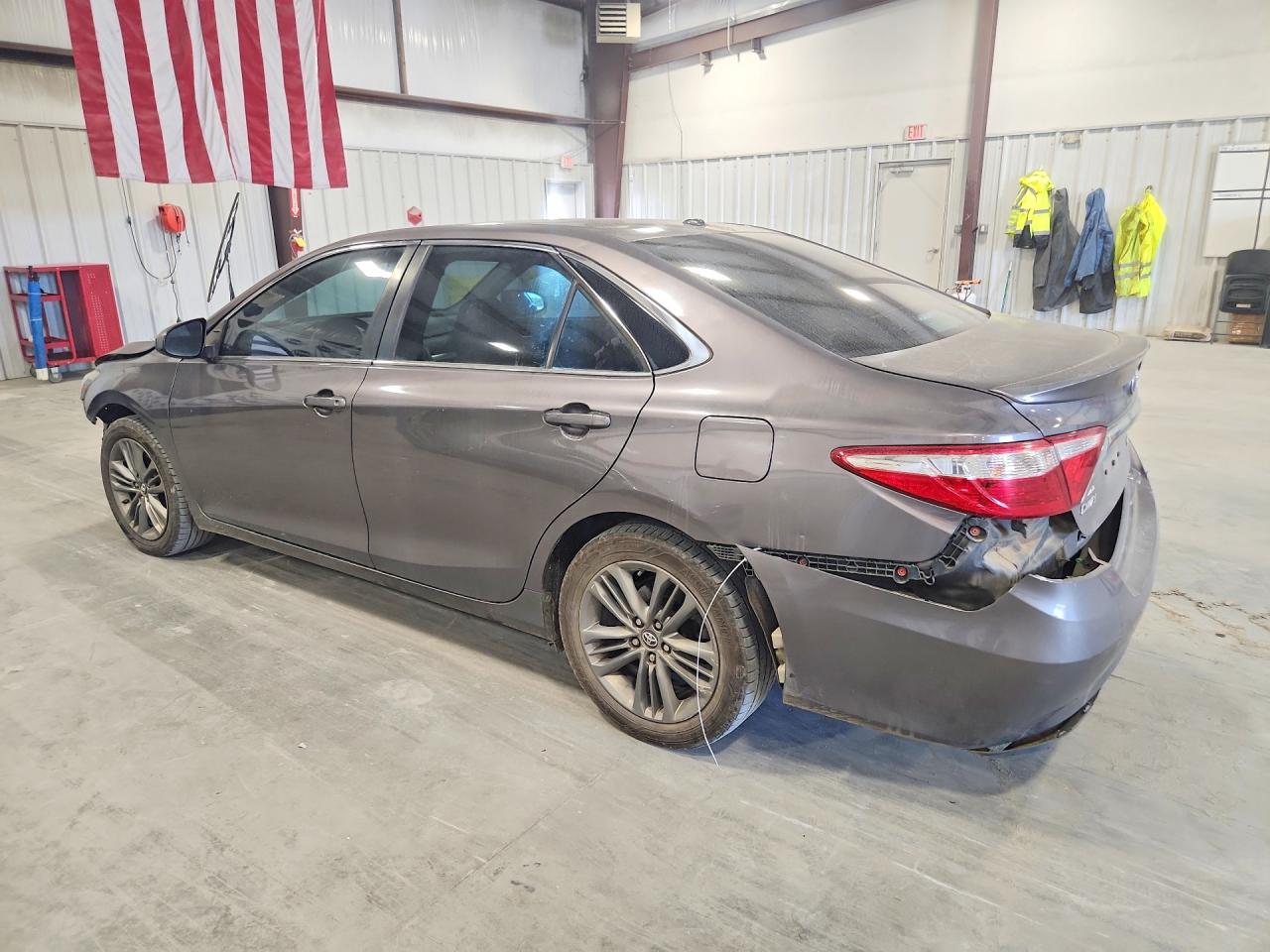 2017 TOYT Camry VIN 4T1BF1FK6HU672246 photo 2