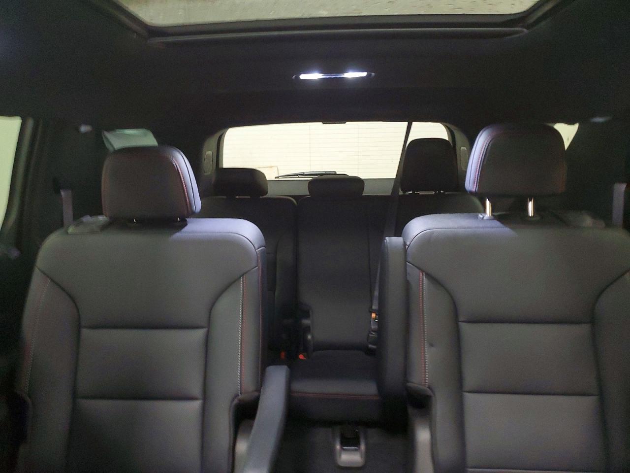 2026 Chevrolet Traverse VIN 1GNEVJKS3TJ100868 photo 10