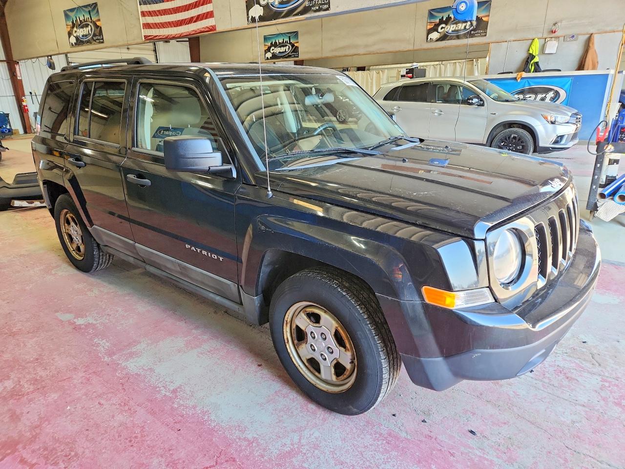 2011 Jeep Patriot VIN 1J4NT1GA2BD107686 photo 4
