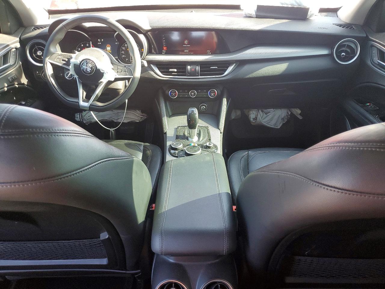 2018 Alfa Stelvio VIN ZASFAKAN7J7B64374 photo 8