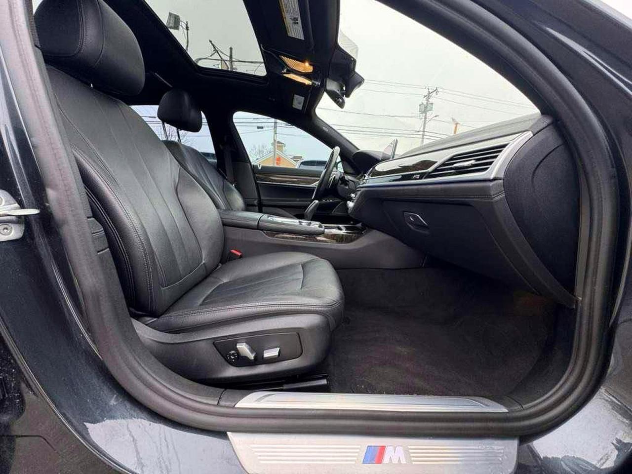 2019 BMW 7 series VIN WBA7E2C58KB218257 photo 5