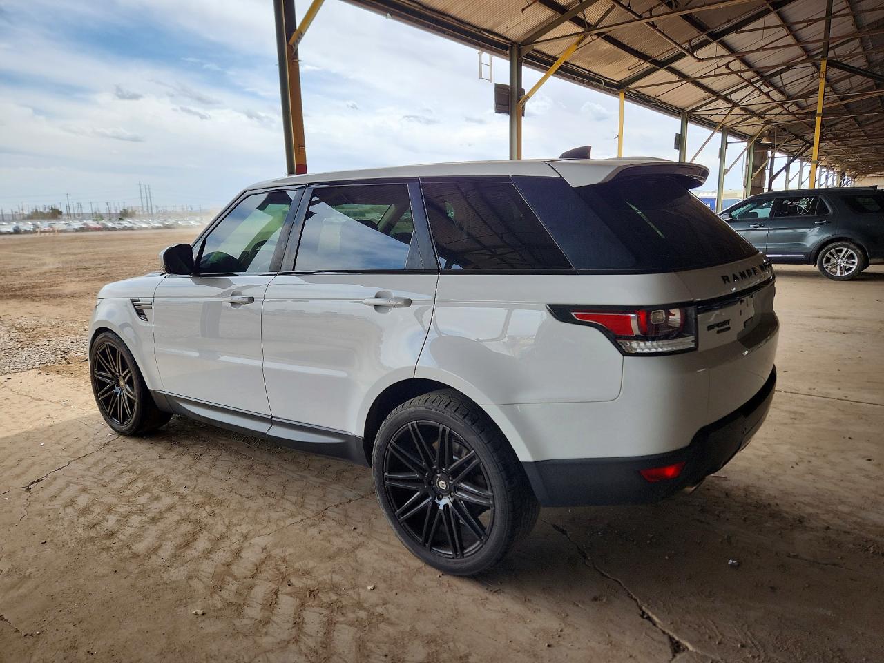 2017 Land Rangerover VIN SALWG2FV8HA141594 photo 2