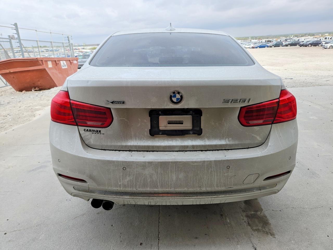 2016 BMW 3 series VIN WBA8E3G52GNU00269 photo 6