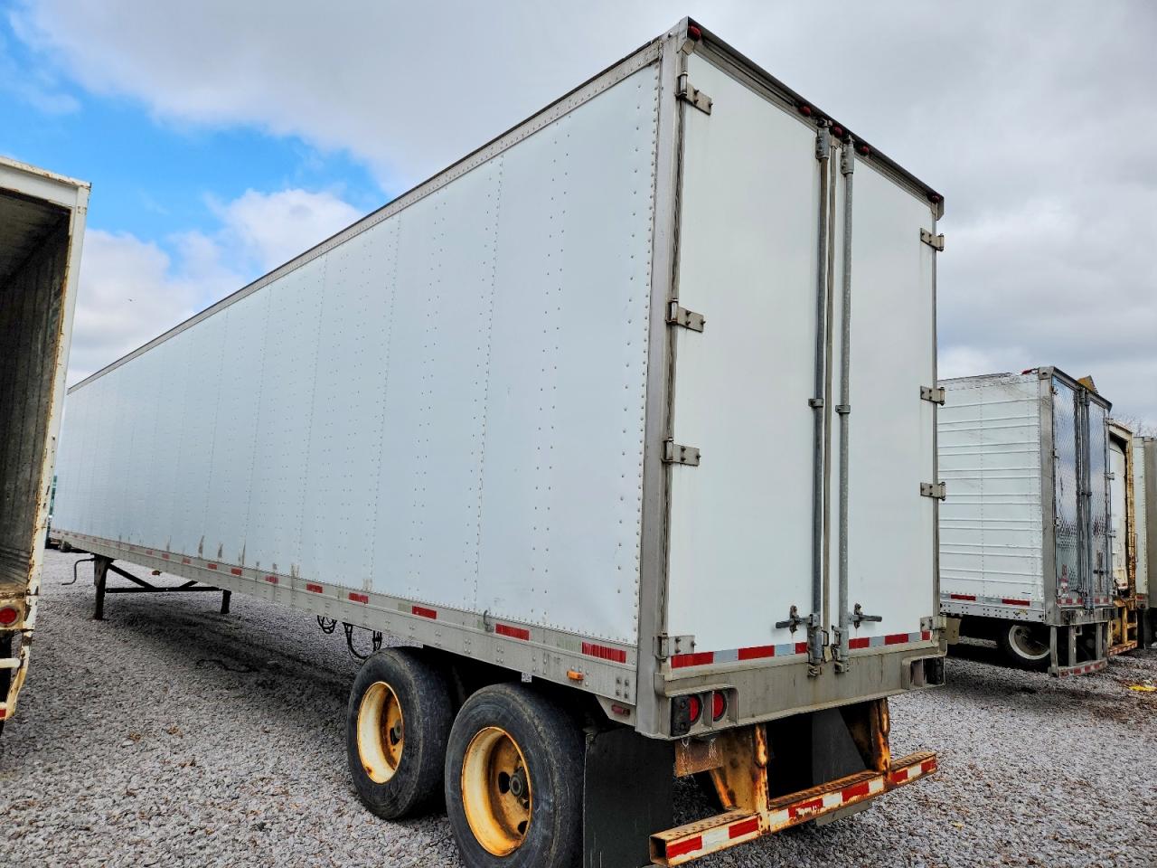 2006 UTILITY All models VIN 1UYVS25316P699607 photo 3