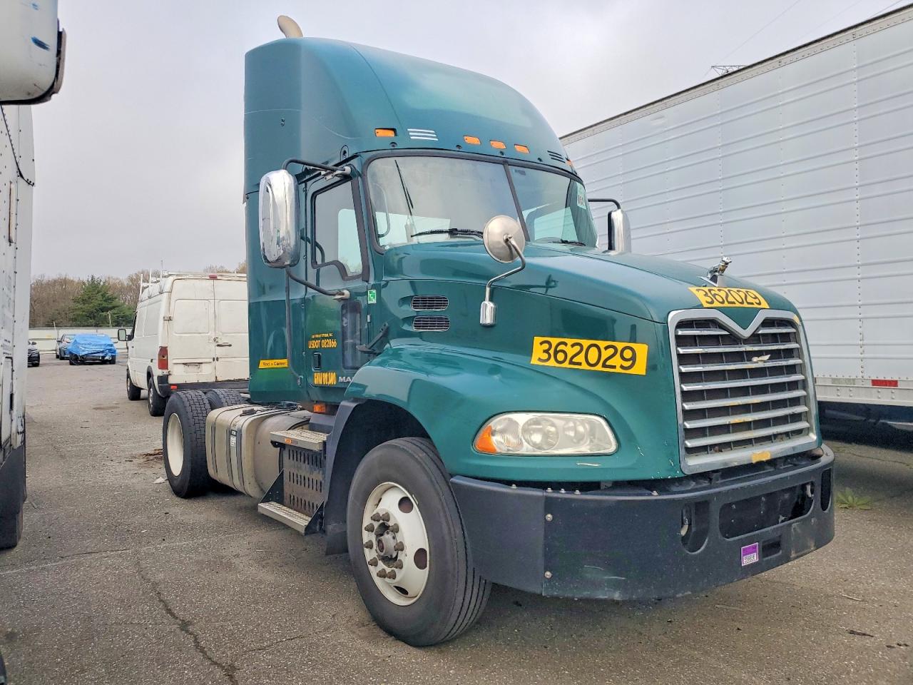 2017 MACK All other VIN 1M1AW01X8HM009337 photo 1