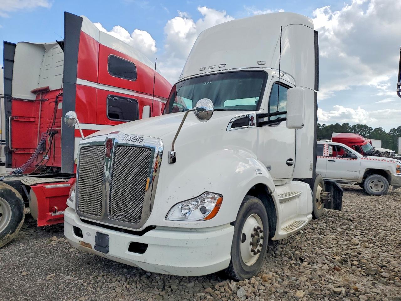 2014 KENWORTH All other VIN 1XKYA48X2EJ402424 photo 2