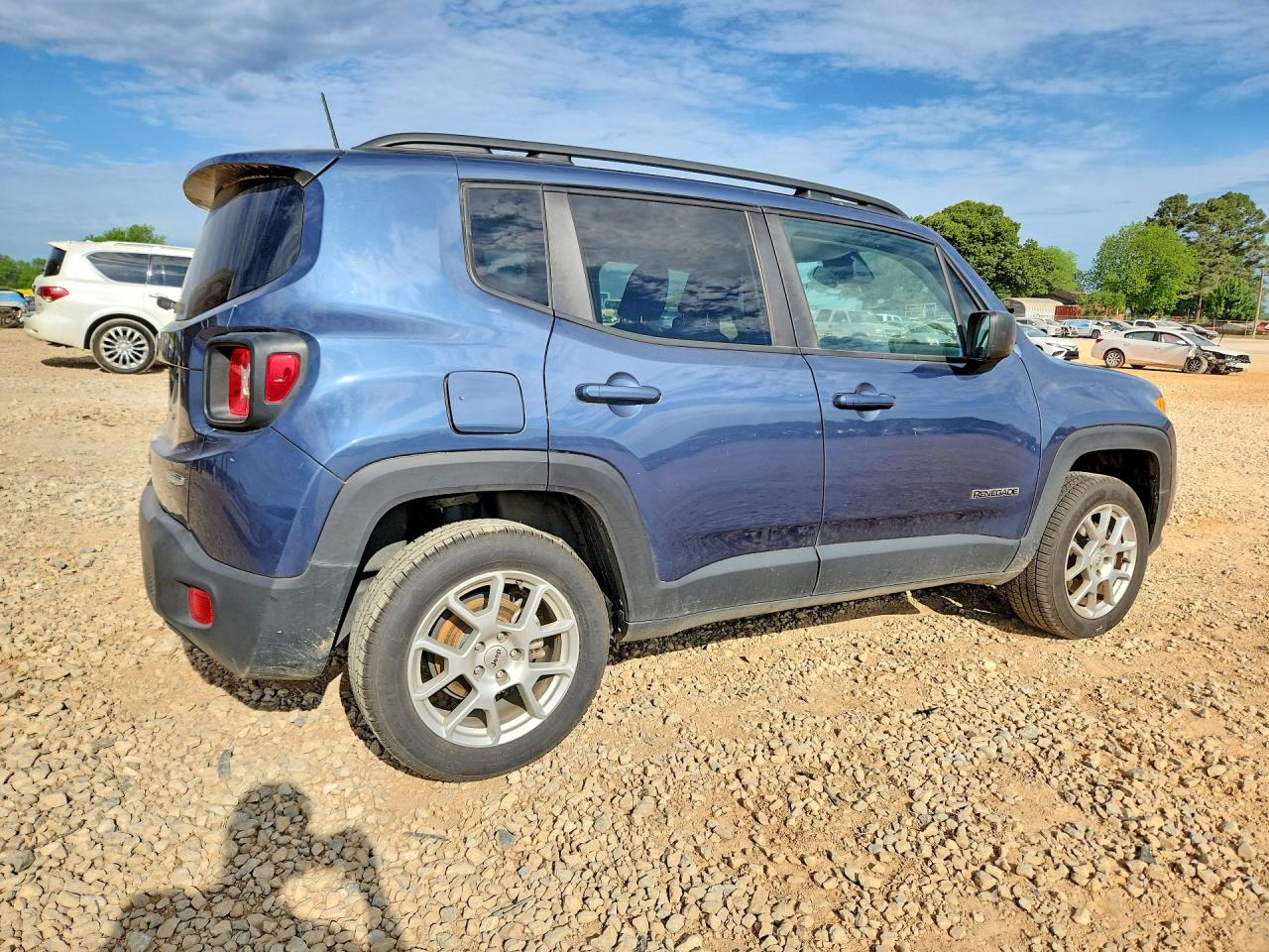 2022 Jeep Renegade VIN ZACNJDB18NPN78958 photo 3