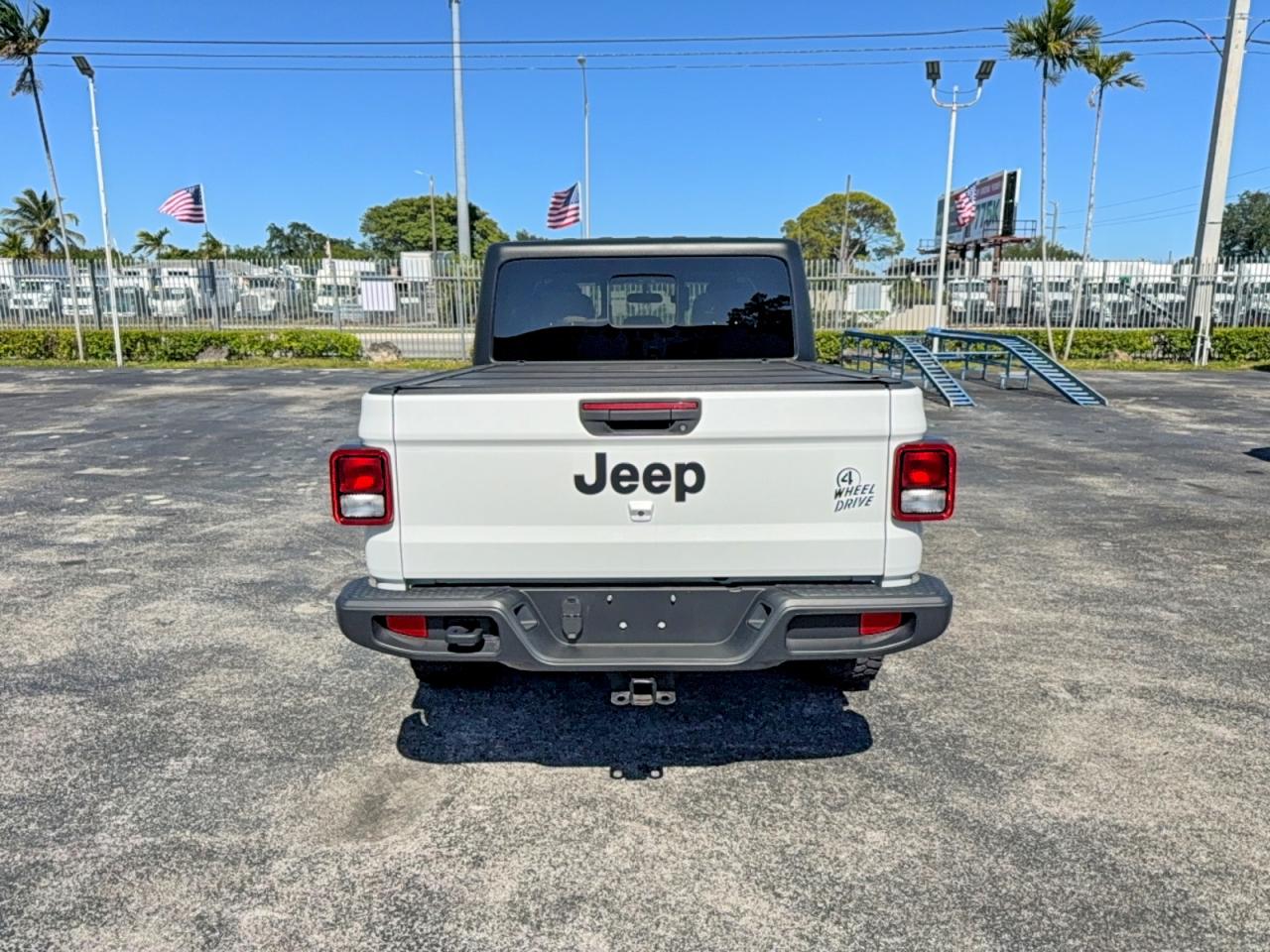 2023 Jeep Gladiator VIN 1C6HJTAG4PL564716 photo 12