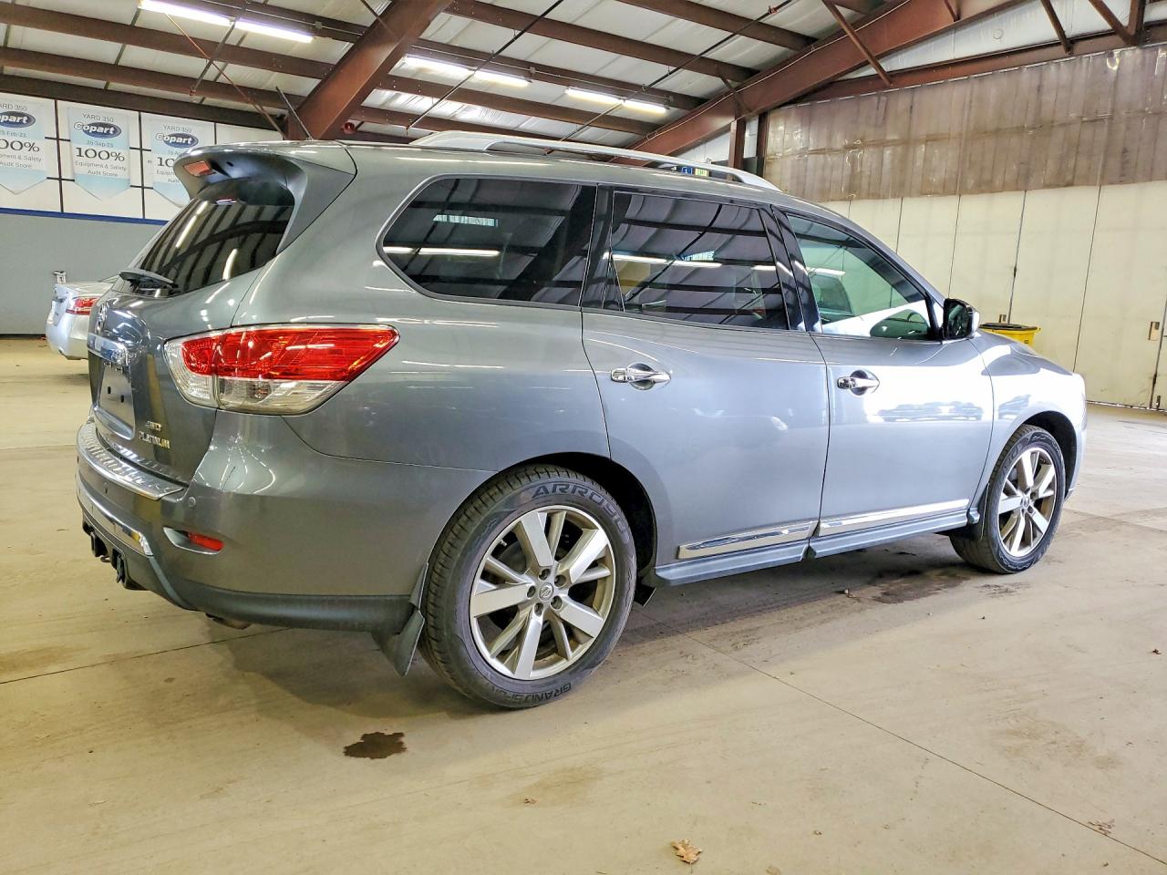 2016 NISS Pathfinder VIN 5N1AR2MM3GC612071 photo 3