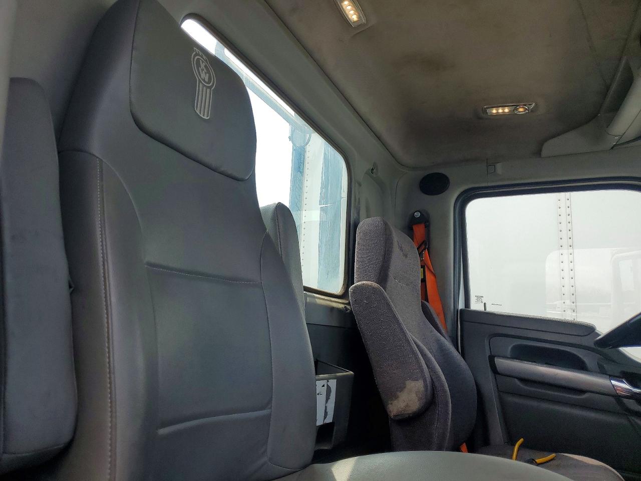 2016 KENWORTH All other VIN 1XKYA48X3GJ496574 photo 6