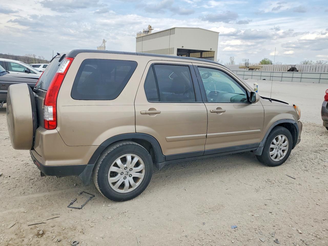 2005 Honda Crv VIN JHLRD78965C036713 photo 3
