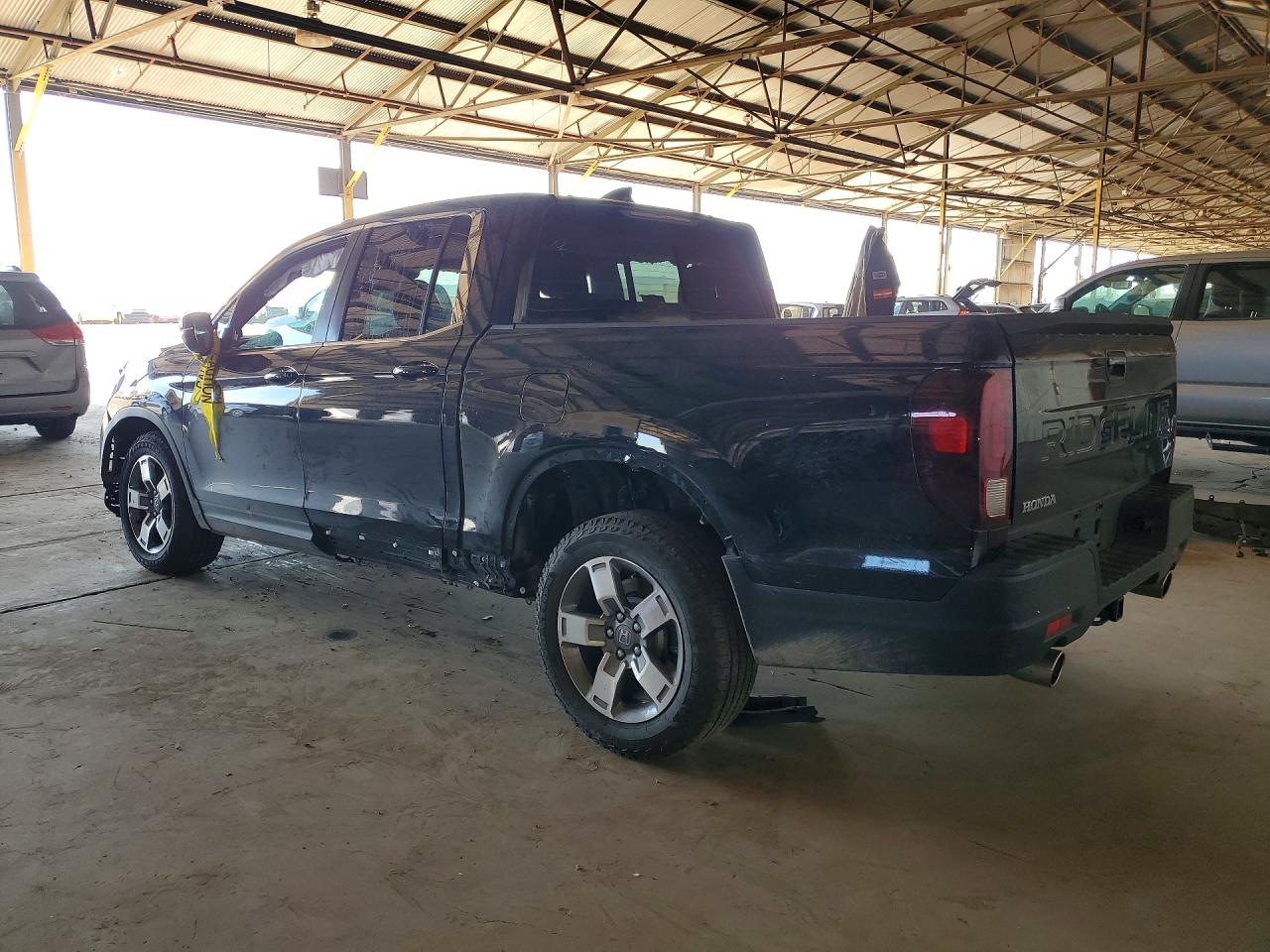2025 Honda Ridgeline VIN 5FPYK3F55SB035615 photo 2