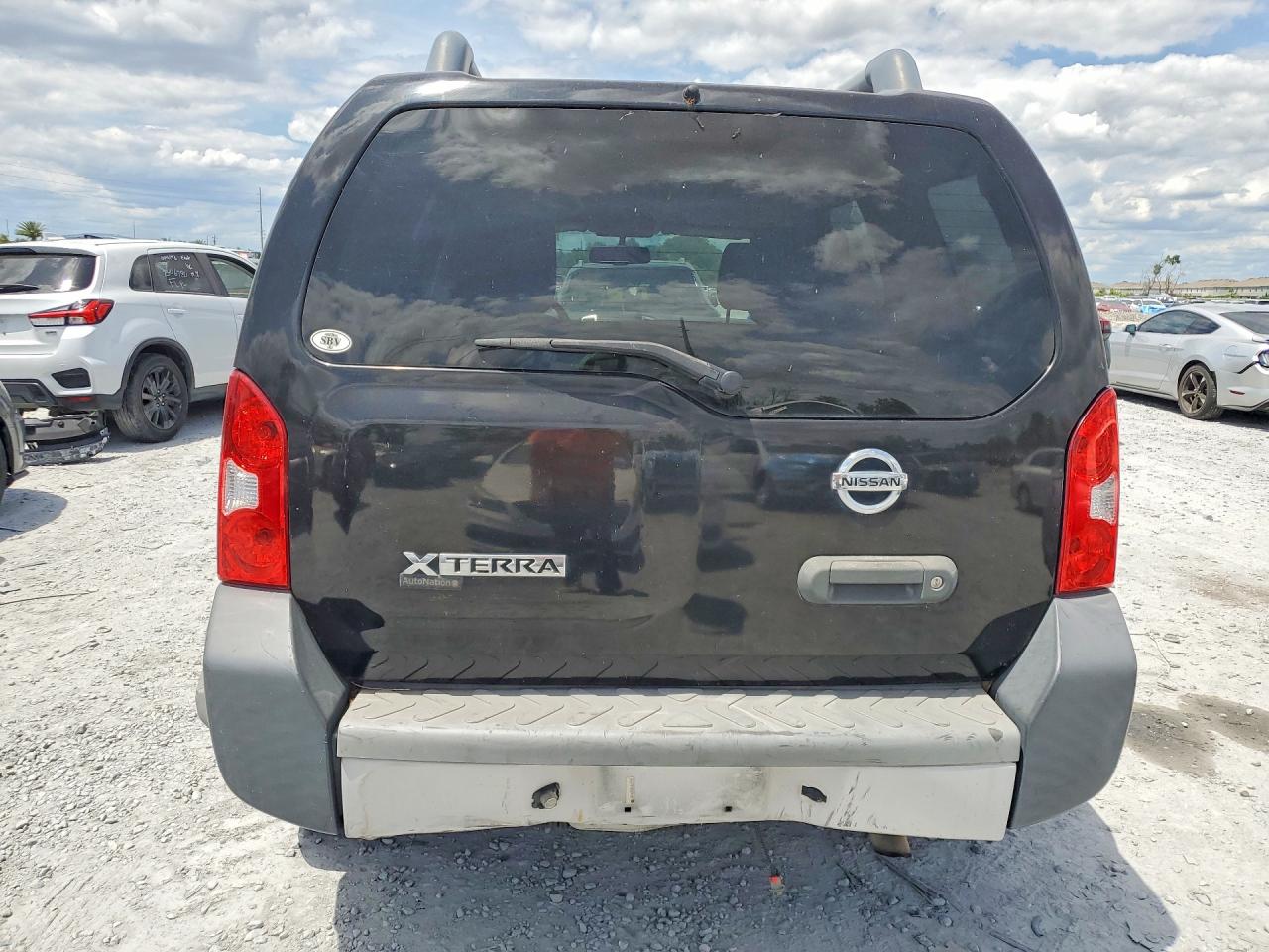 2015 Nissan Xterra VIN 5N1AN0NU0FN659950 photo 6