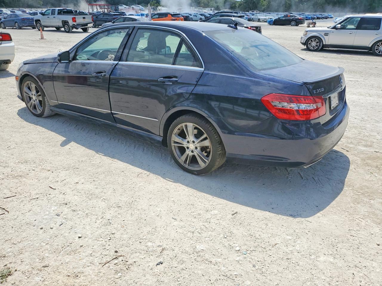 2013 Mercedes-Benz E-class VIN WDDHF5KB7DA766214 photo 2
