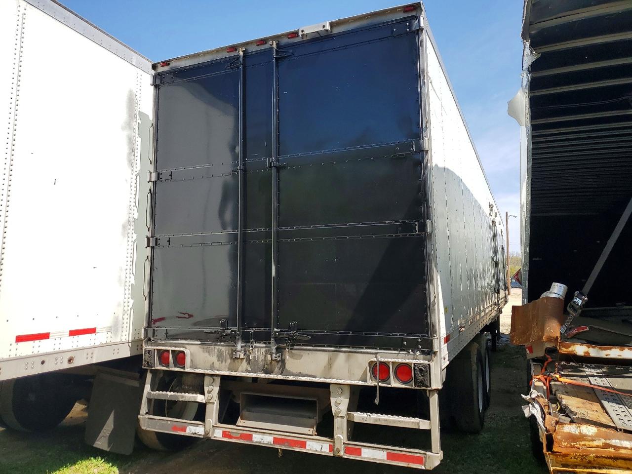 2016 UTILITY All models VIN 1UYVS2489GM426205 photo 4