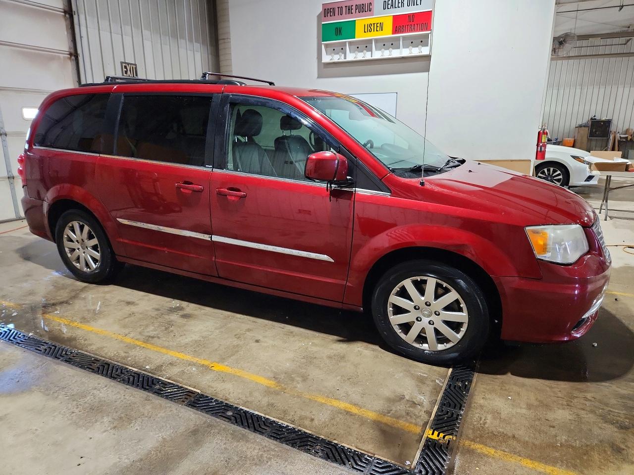 2014 Chrysler Minivan VIN 2C4RC1BG4ER159129 photo 4