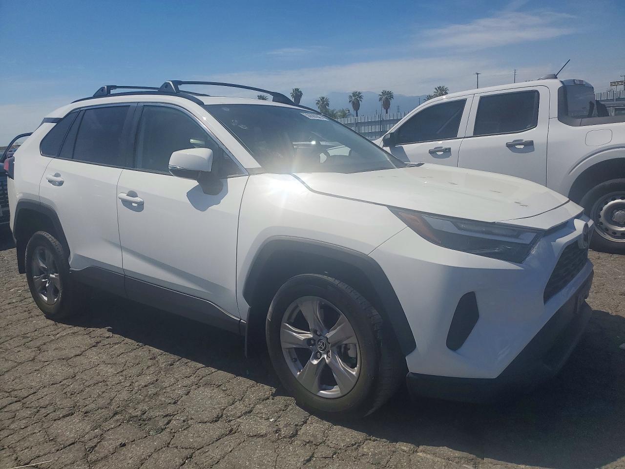2025 Toyota Rav4 VIN 2T3W1RFV0SW398307 photo 4