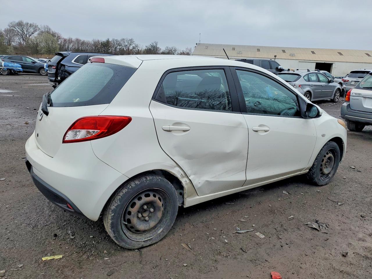 2014 Mazda 2 VIN JM1DE1KY0E0187775 photo 3