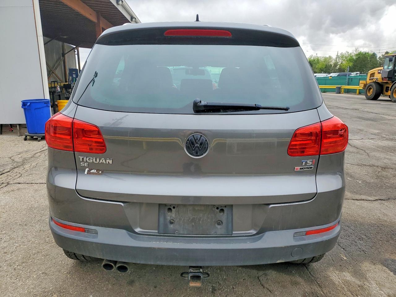 2016 Volkswagen Tiguan VIN WVGBV7AX0GW510480 photo 6