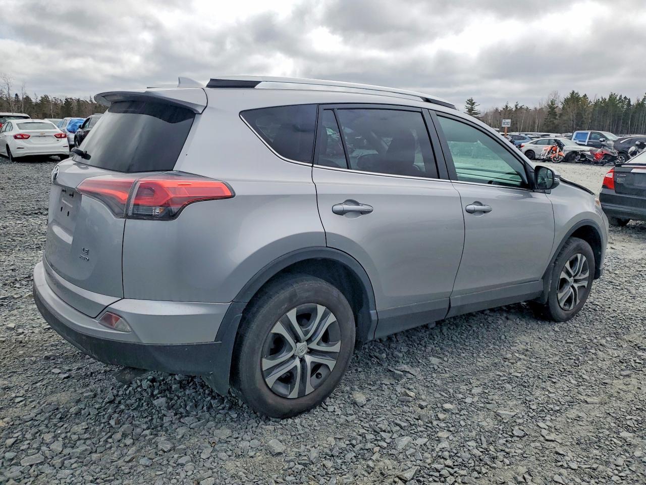 2016 Toyota Rav4 VIN 2T3BFREV1GW485271 photo 3