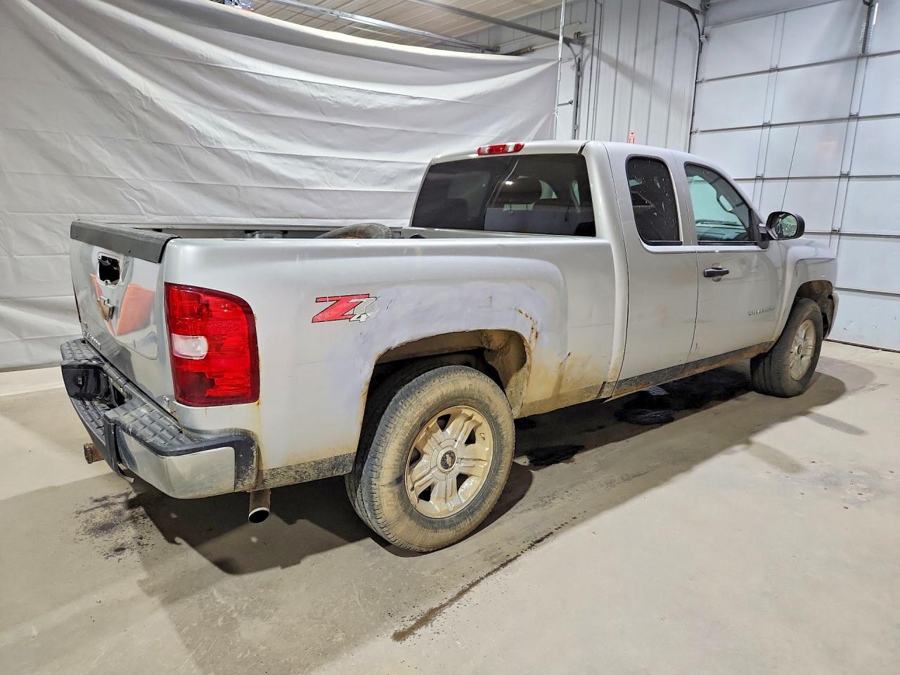 2010 Chevrolet All models VIN 1GCSKSE3XAZ264213 photo 3