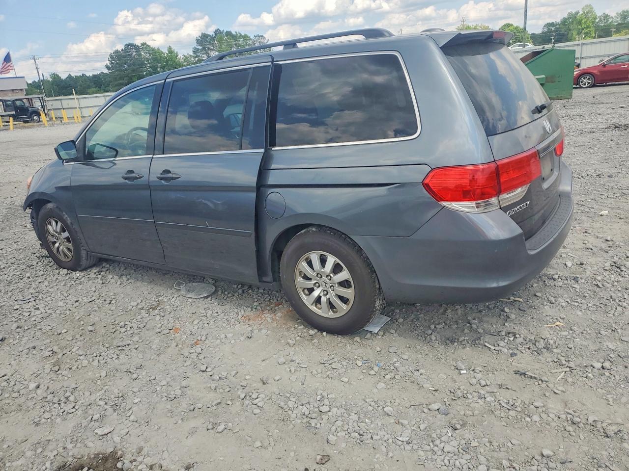 2010 Honda All models VIN 5FNRL3H79AB025841 photo 2