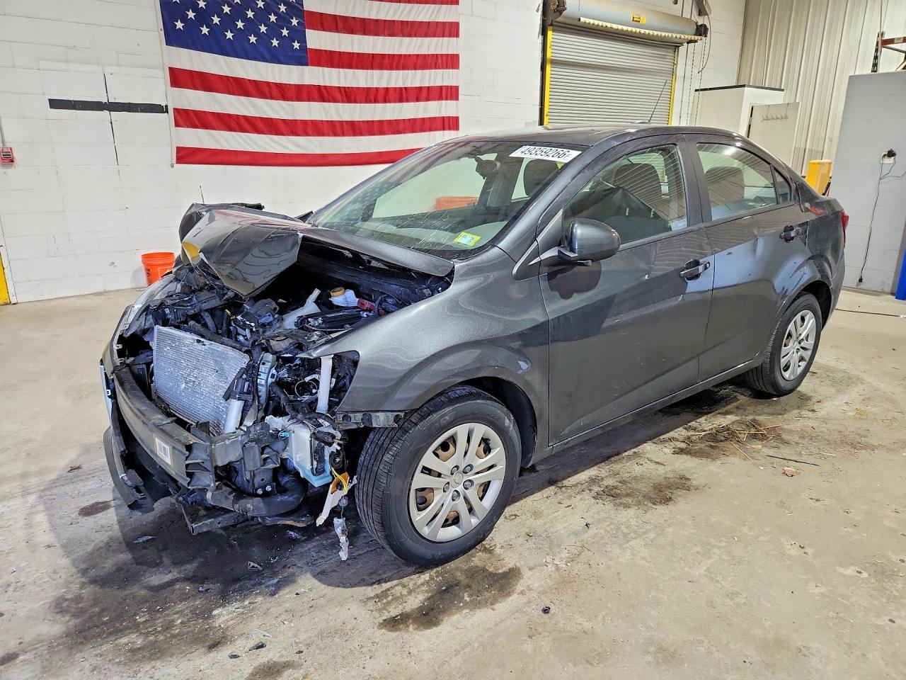 2020 Chevrolet SONIC VIN 1G1JB5SB9L4137440 photo 1