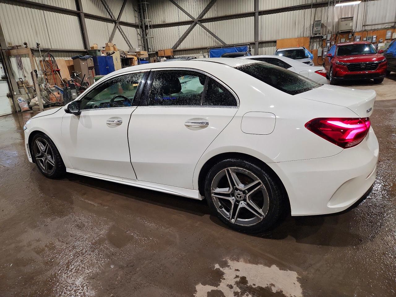 2019 Mercedes-Benz A-class VIN WDD3G4FBXKW000926 photo 2