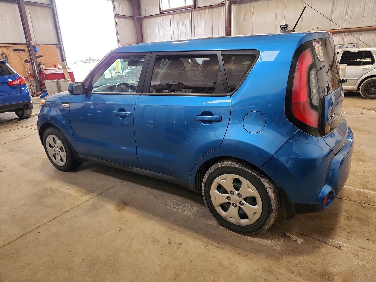 2016 Kia Soul base VIN KNDJN2A20G7240748 photo 2