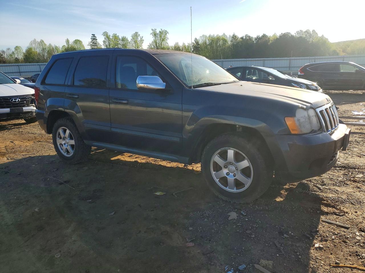 2008 Jeep Cherokee VIN 1J8GR48K98C119427 photo 4