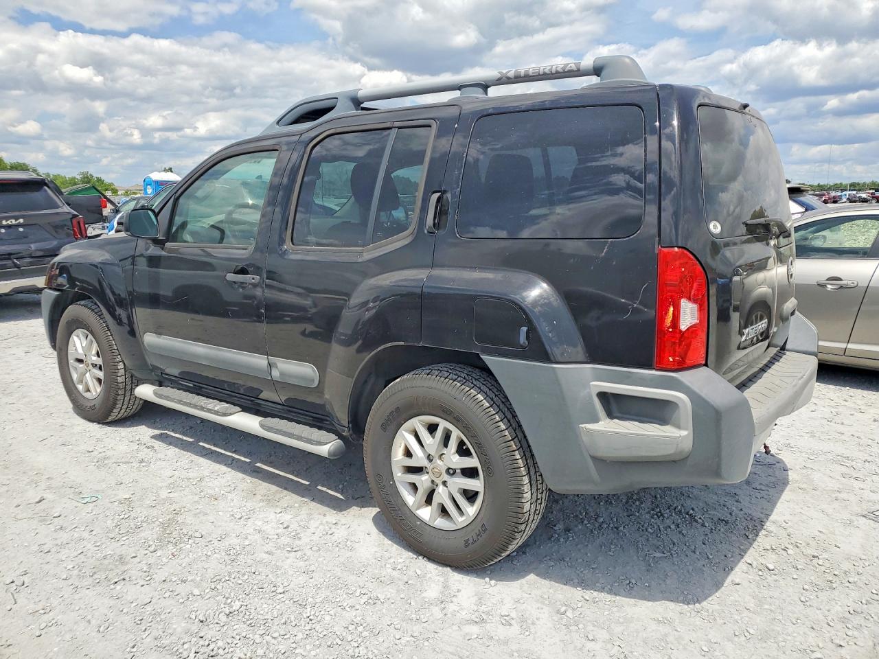 2015 Nissan Xterra VIN 5N1AN0NU0FN659950 photo 2