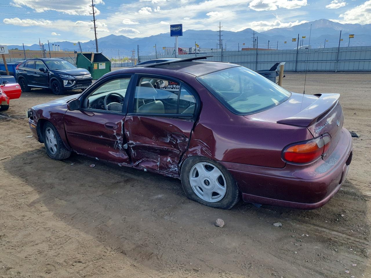 2001 Chevrolet Malibu VIN 1G1NE52J716176819 photo 2