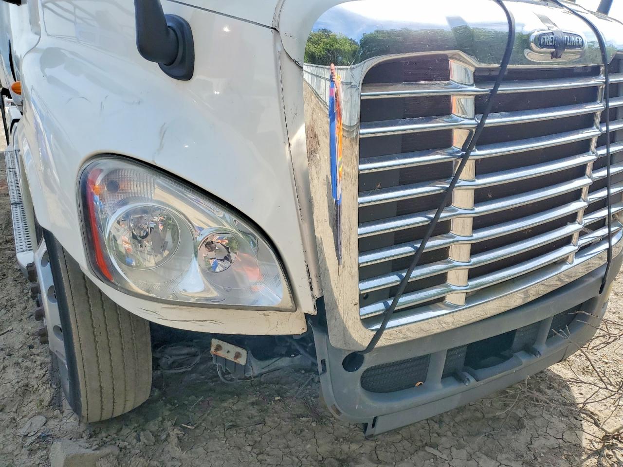 2011 FREIGHTLINER All other VIN 1FUJGLDR6BLAZ4649 photo 9