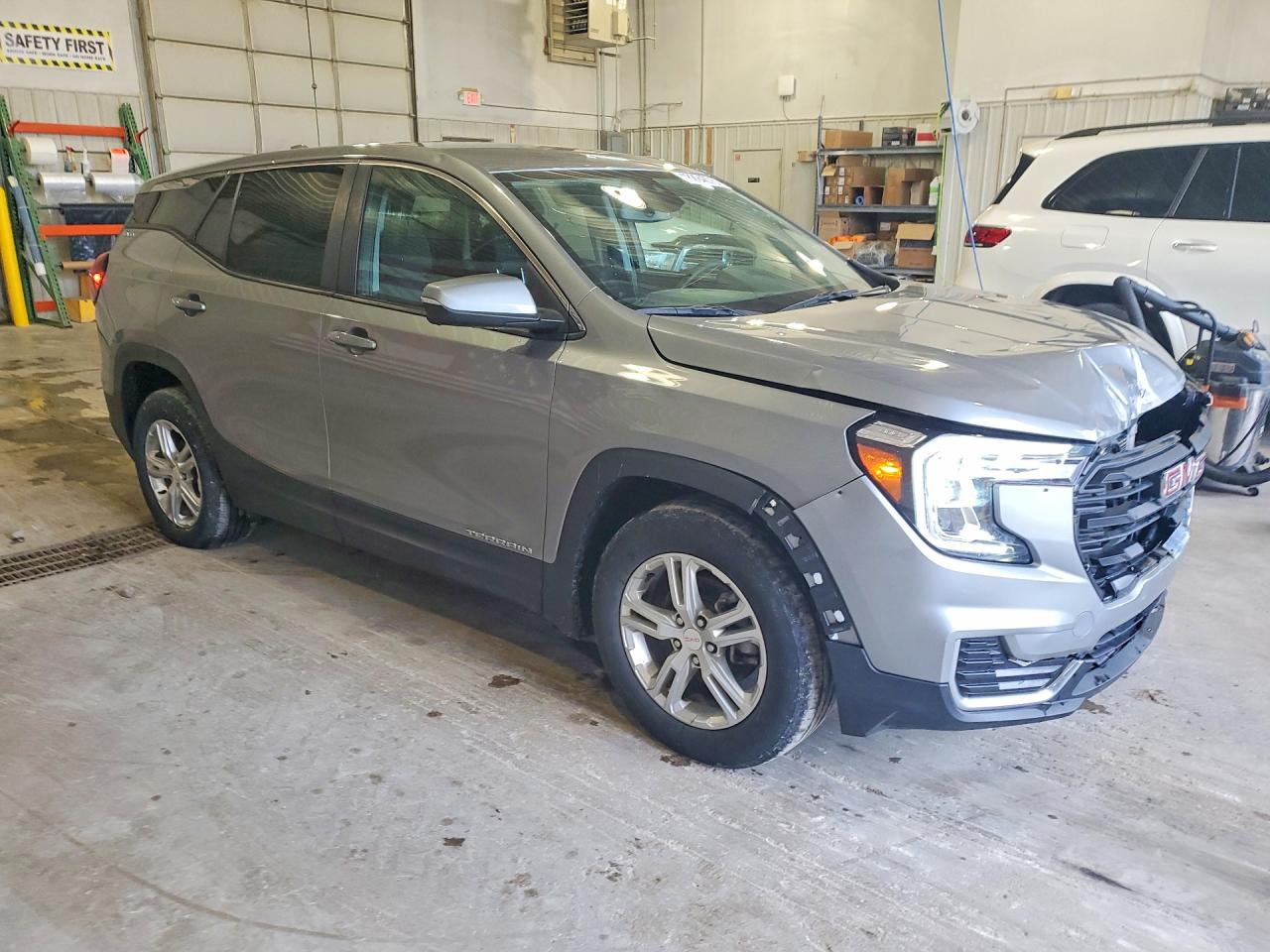 2023 GMC Terrain VIN 3GKALMEG0PL222614 photo 4