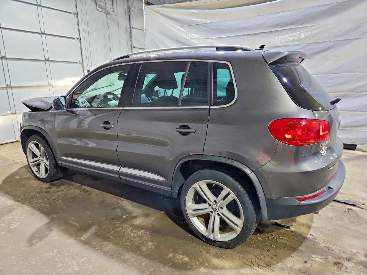 2014 VOLKSWAGEN Tiguan VIN WVGBV3AXXEW058799 photo 2