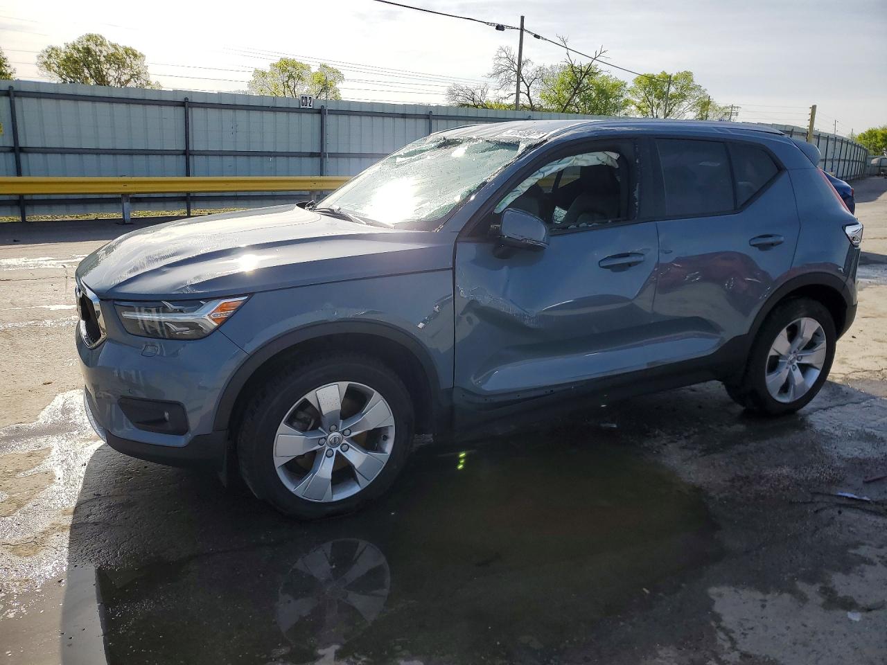 2022 Volvo Xc40 VIN YV4162UK0N2763929 photo 1