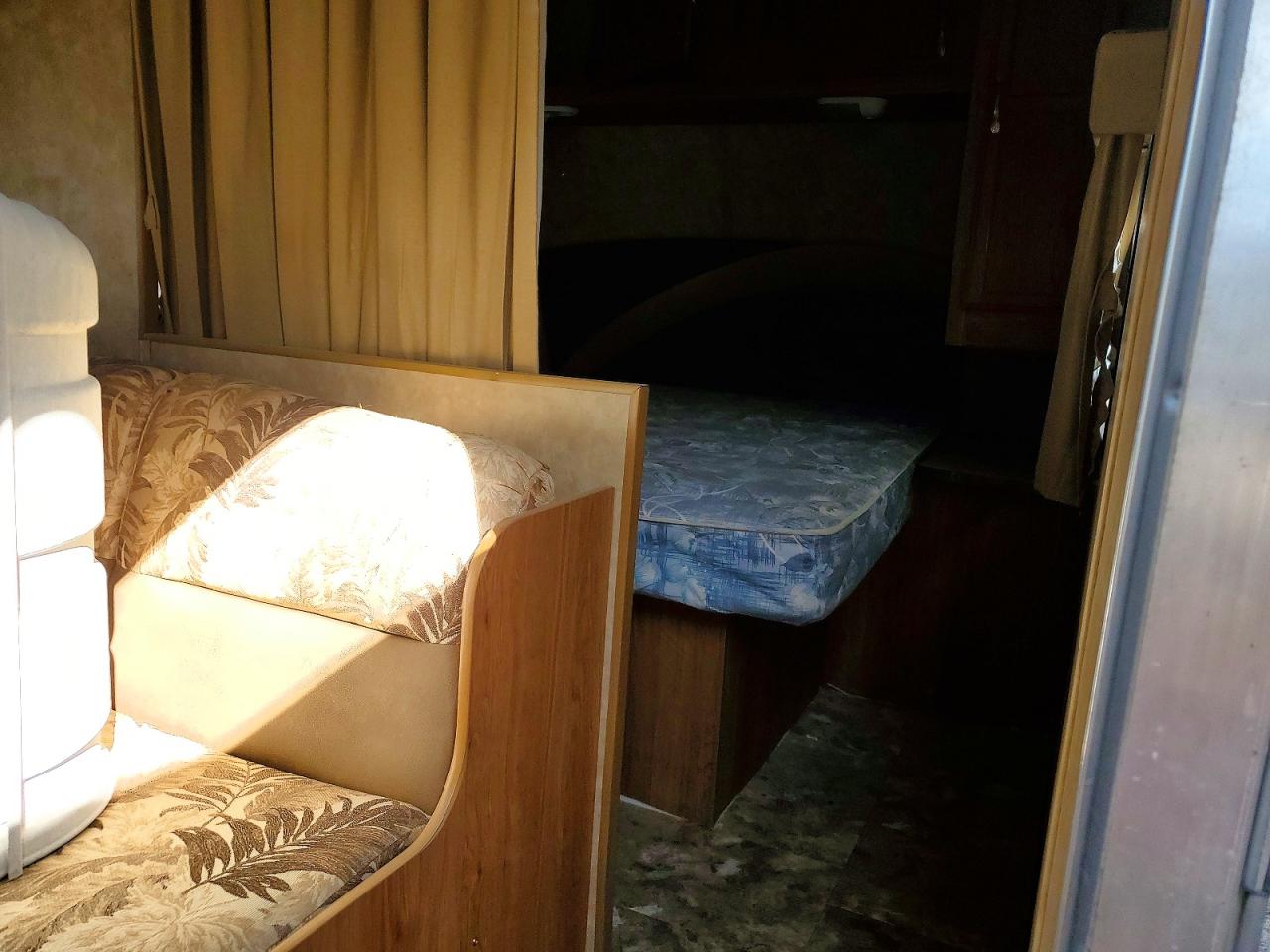 2010 JAYCO Recreation VIN 1UJBJ0BN6A18B0609 photo 5