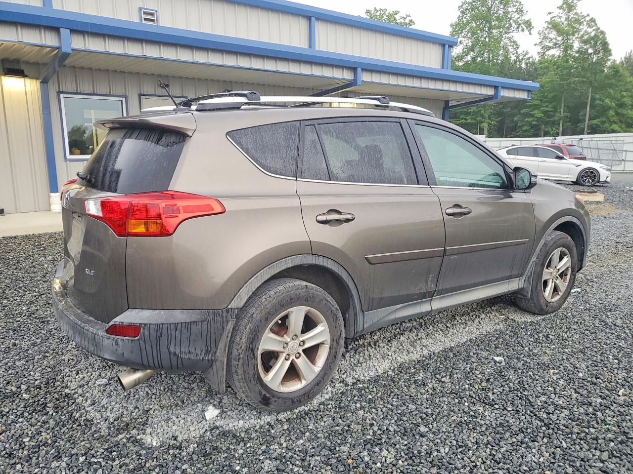 2013 Toyota Rav4 VIN 2T3WFREV8DW044105 photo 3