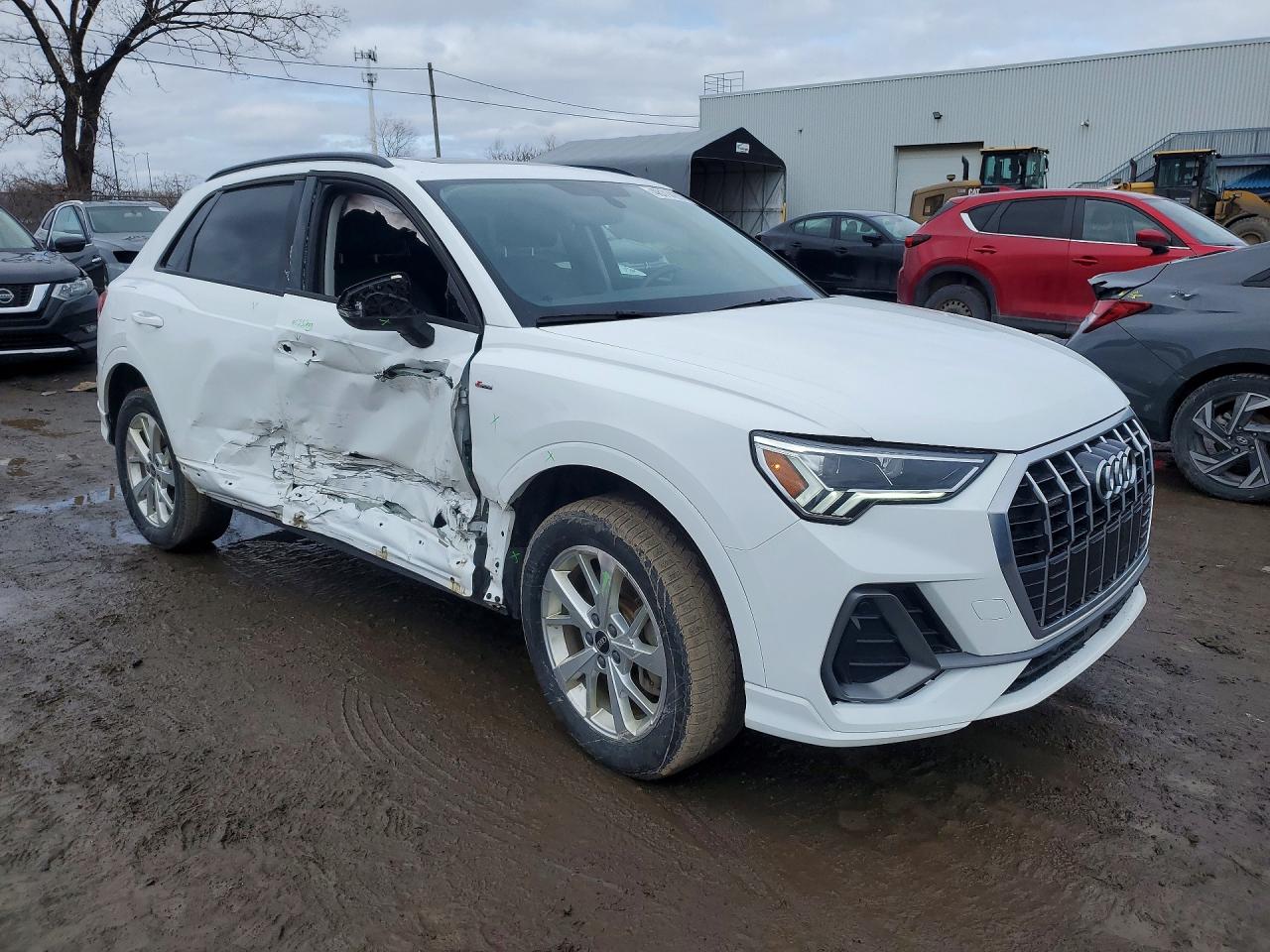2024 Audi Q3 VIN WA1DECF36R1025704 photo 4