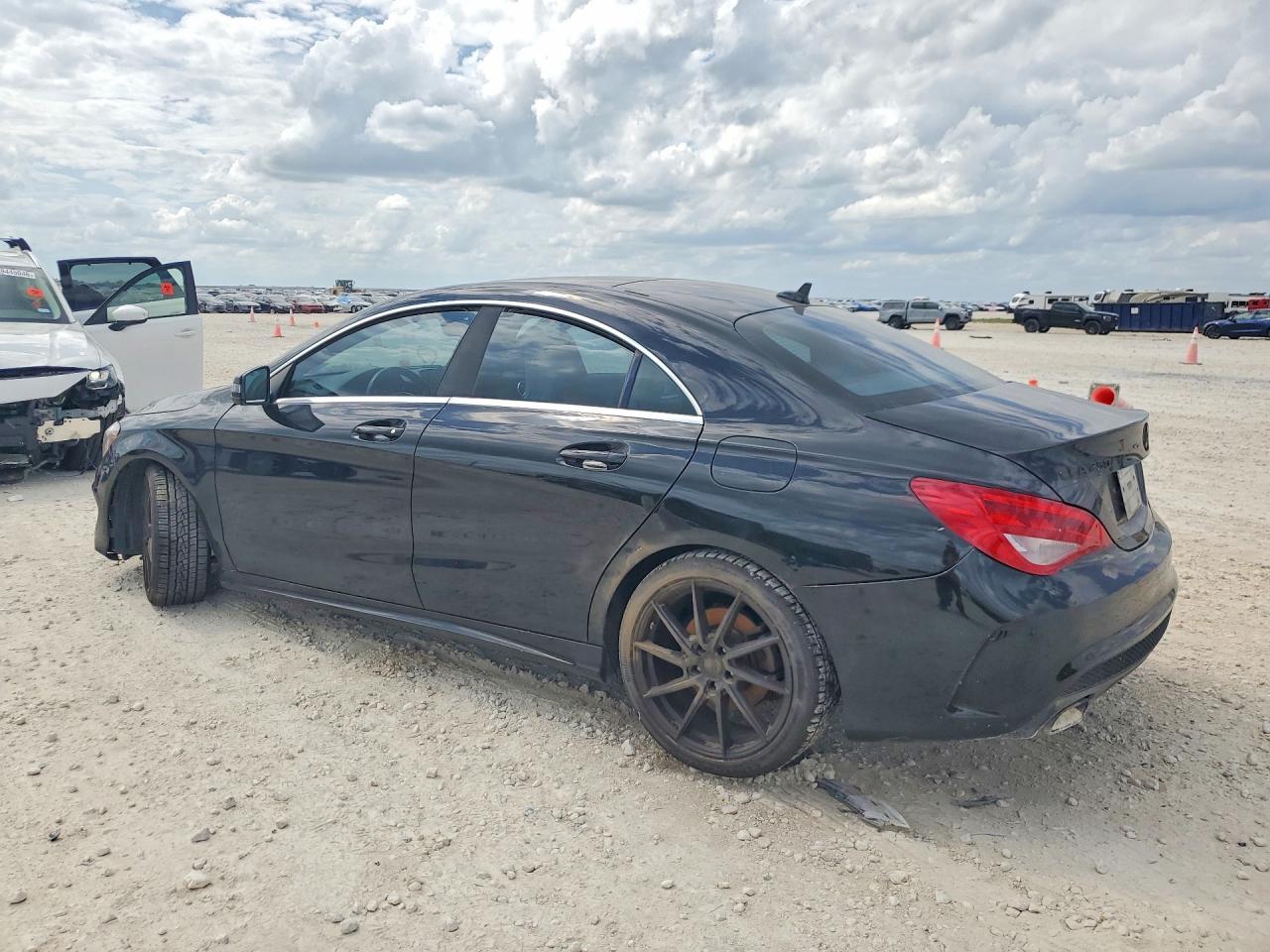 2014 Mercedes-Benz Cla-class VIN WDDSJ4EB4EN043697 photo 2