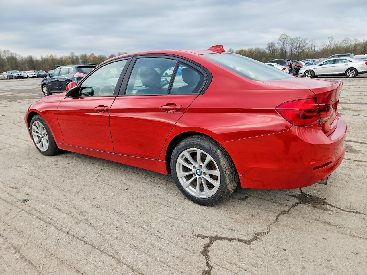 2016 BMW 3 series VIN WBA8E5G51GNT94542 photo 2