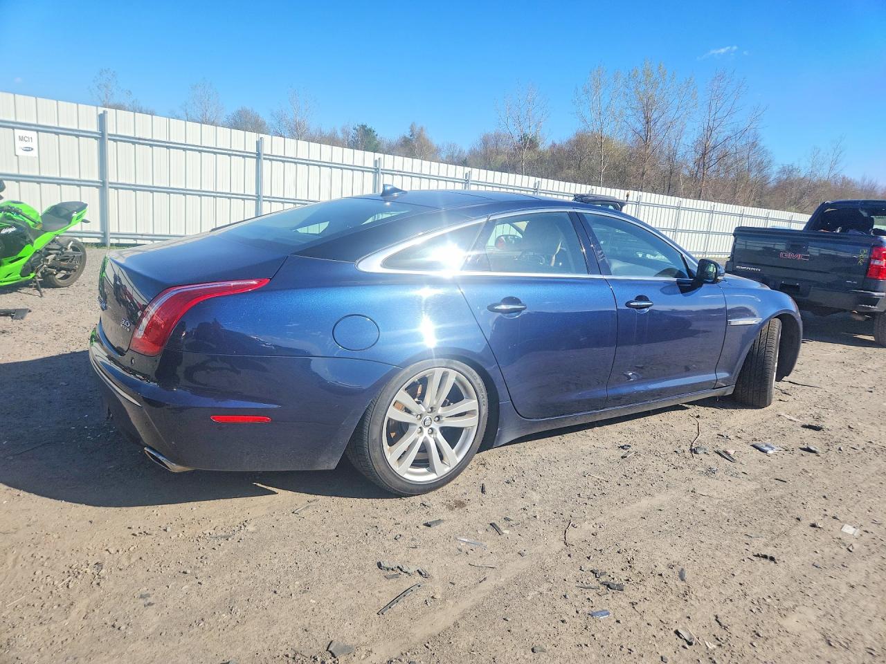 2013 Jaguar Xj VIN SAJWJ1CD7D8V47268 photo 3