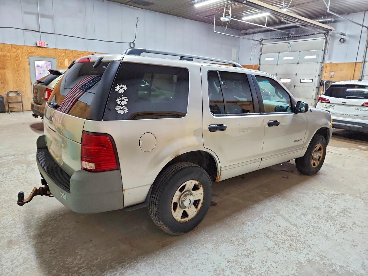2002 Ford Explorer VIN 1FMZU72K82UD10648 photo 3