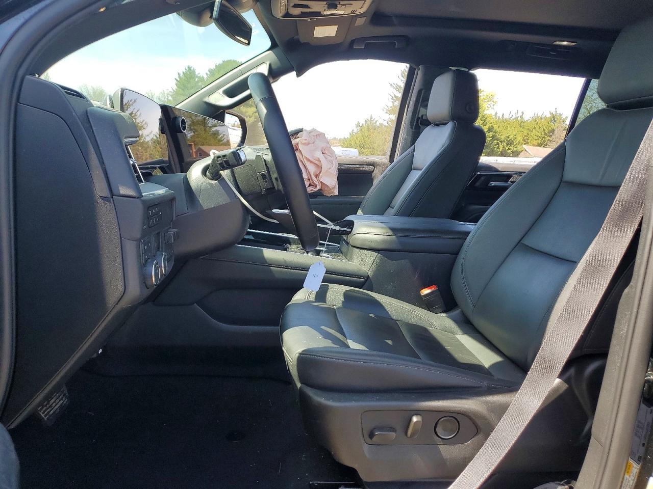 2025 Chevrolet Tahoe VIN 1GNS6NRD7SR148694 photo 7